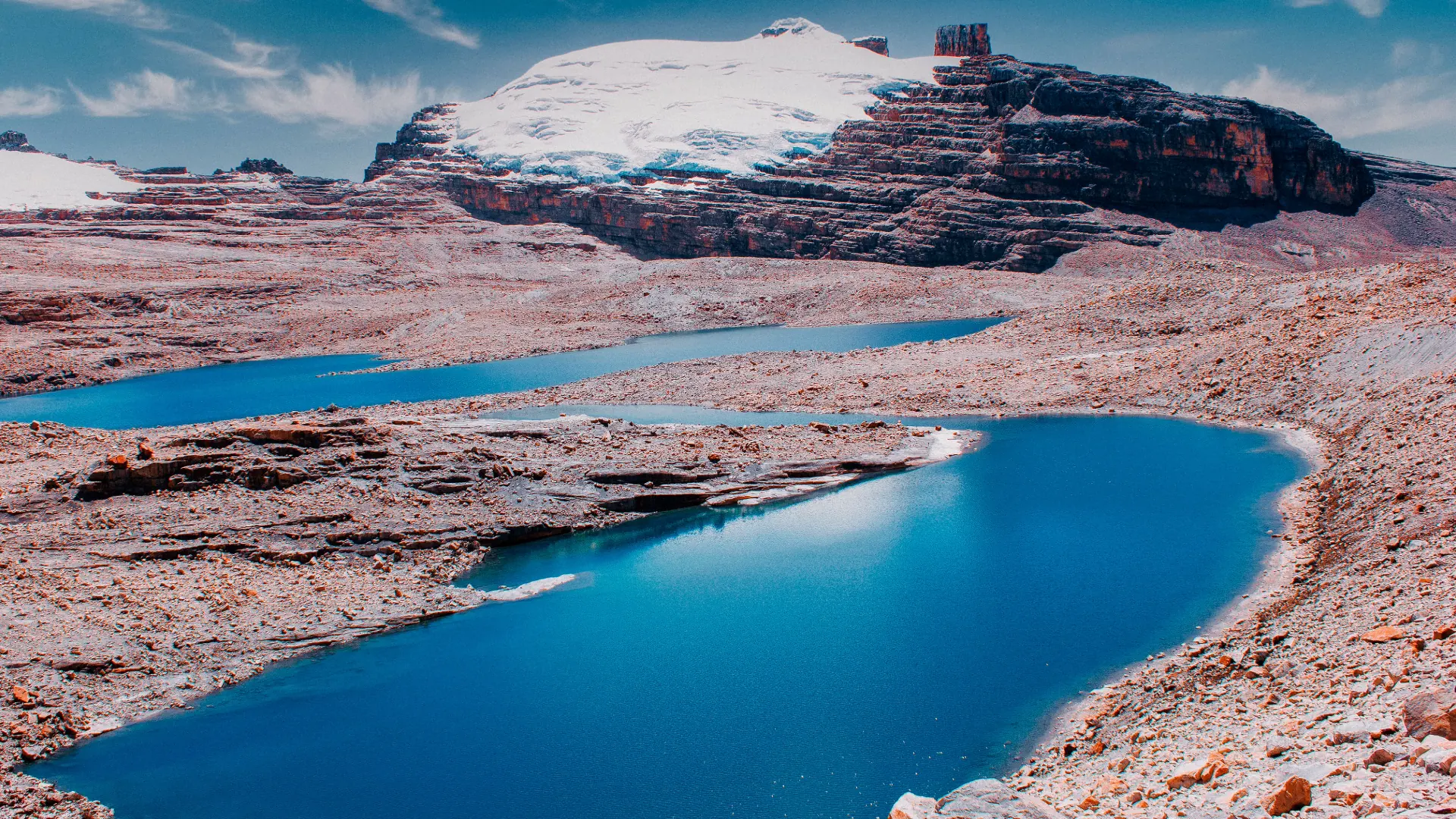 Trekking a la Laguna Grande de la Sierra